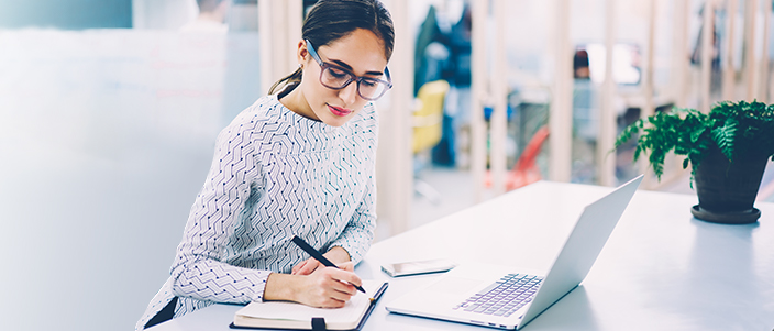 Woman returning to work after the pandemic